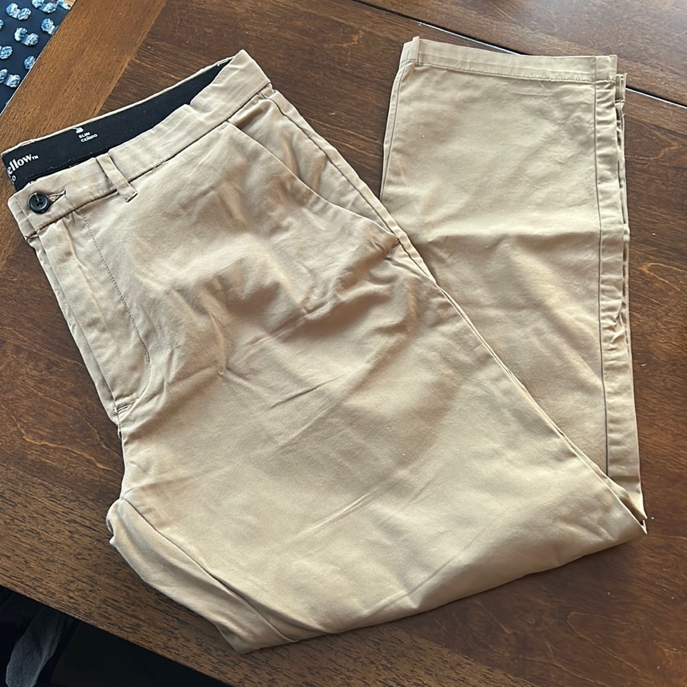 Men’s Stretchy Khakis
